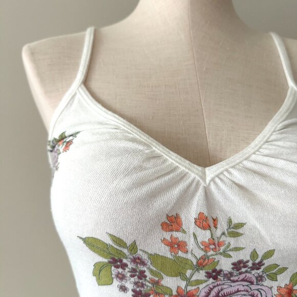 White Knit Camisole Tank Top Womens Size S Floral Pattern Y2K - Picture 3 of 6